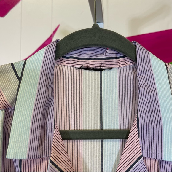 Vintage Sheer Striped Button Up Shirt. Similar to a size SP. Excellent condition - Picture 3 of 4